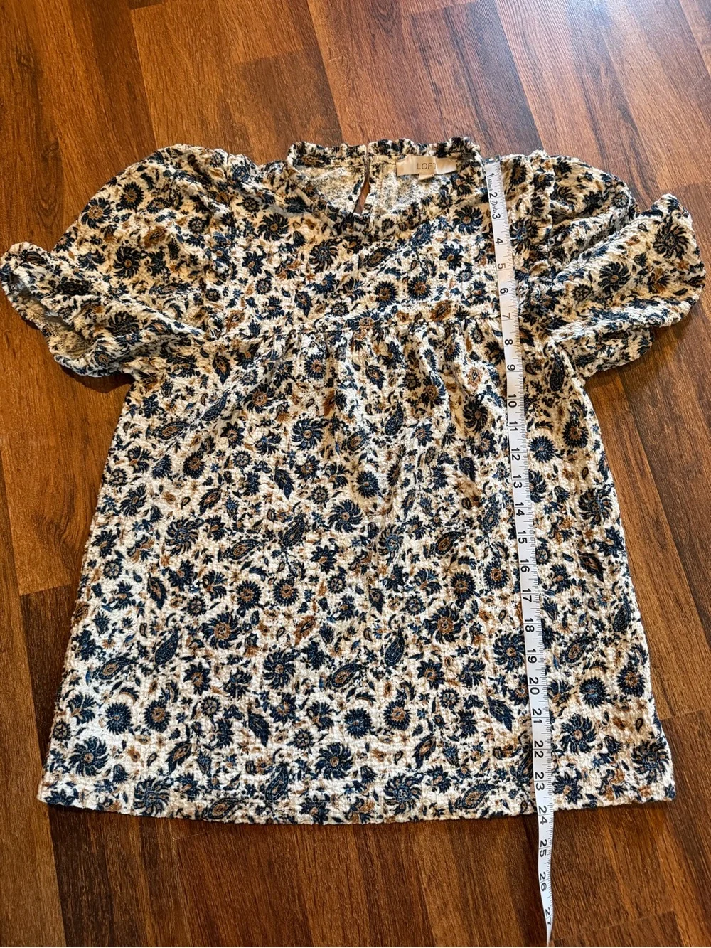 LOFT Navy and Cream Floral Puff Sleeve Blouse